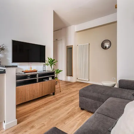 4 Pax Wi-fi Lorenteggio Daire *